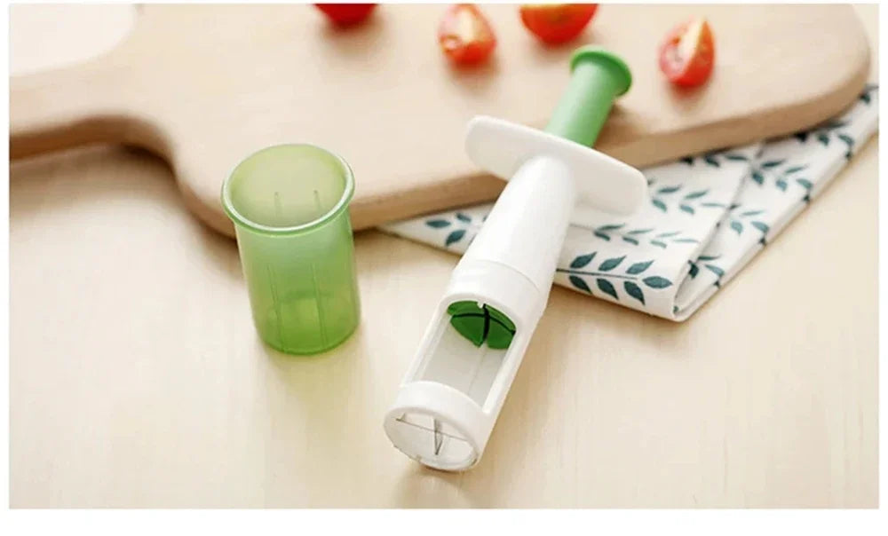 Tomato Slicer Cutter Grape Tools Cherry Fruit Salad Splitter Artifact for Toddlers Small Kitchen Accessories Cut Gadget for Baby