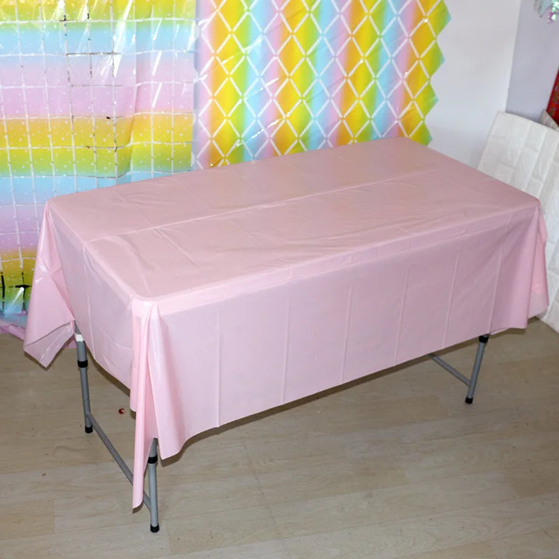 Royal plastic Tablecloths